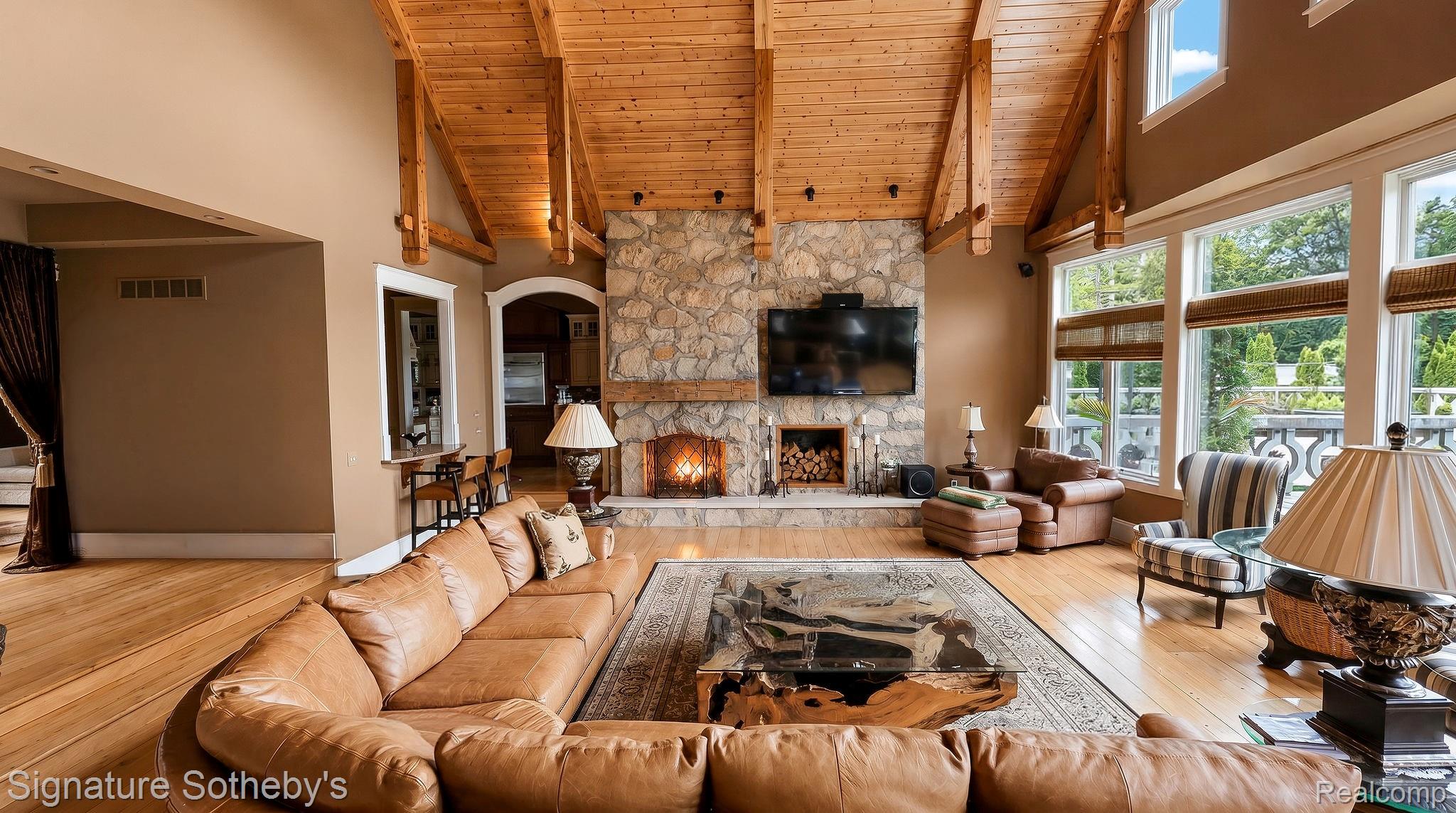 5350 Brewster Road Rochester, MI 48306 - Photo 6 of 35 BREWSTERINTERIOR-5.jpg