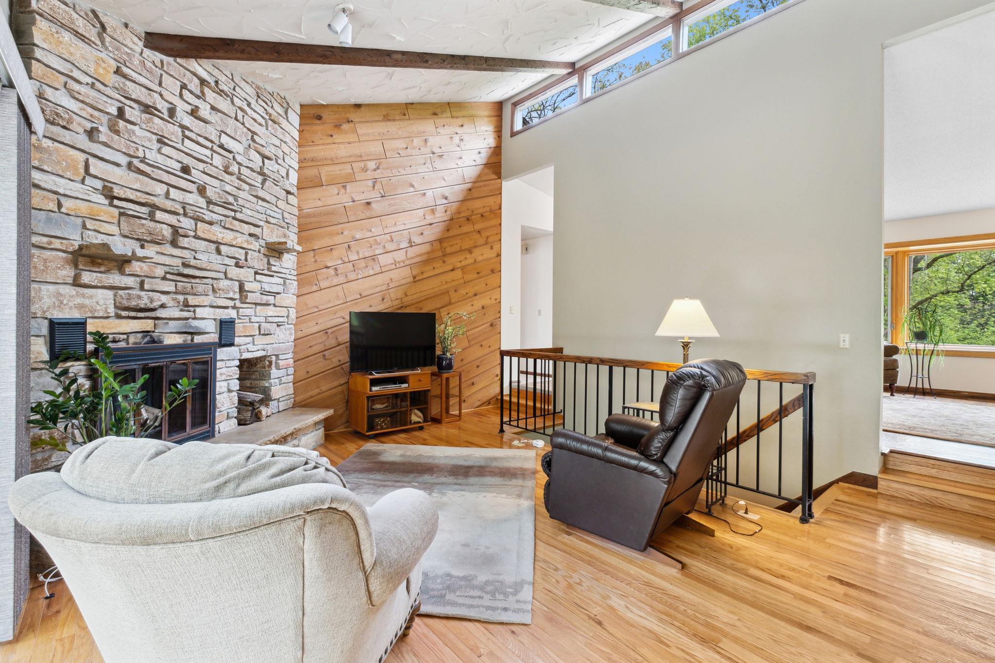 8100 Lea Road Bloomington, MN 55438 - Photo 4 of 20 Gallery Image 4