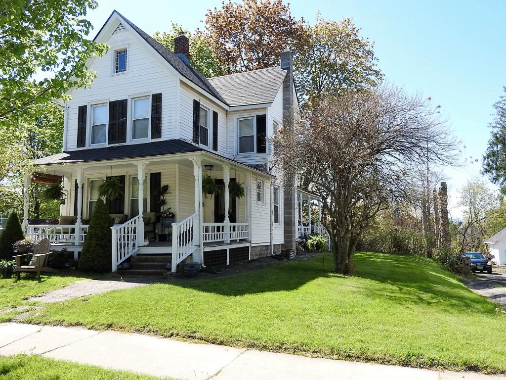 28 East Center Street Rutland, VT 05701 - Photo 5 of 17 Gallery Image 5