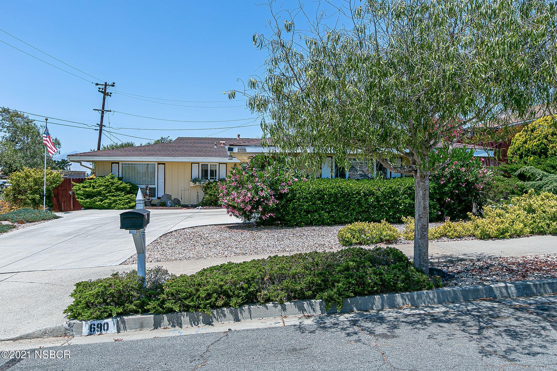 690 Moonglow Road Lompoc, CA 93436 - Photo 2 of 33 690 Moonglow RD 2