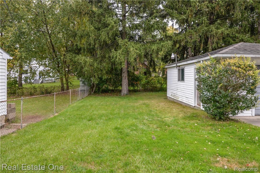 131 Exmoor Road Waterford, MI 48328 - Photo 5 of 24 _aug7023.jpg