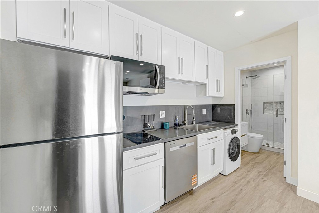 18216 Hartland Street Reseda, CA 91335 - Photo 19 of 29