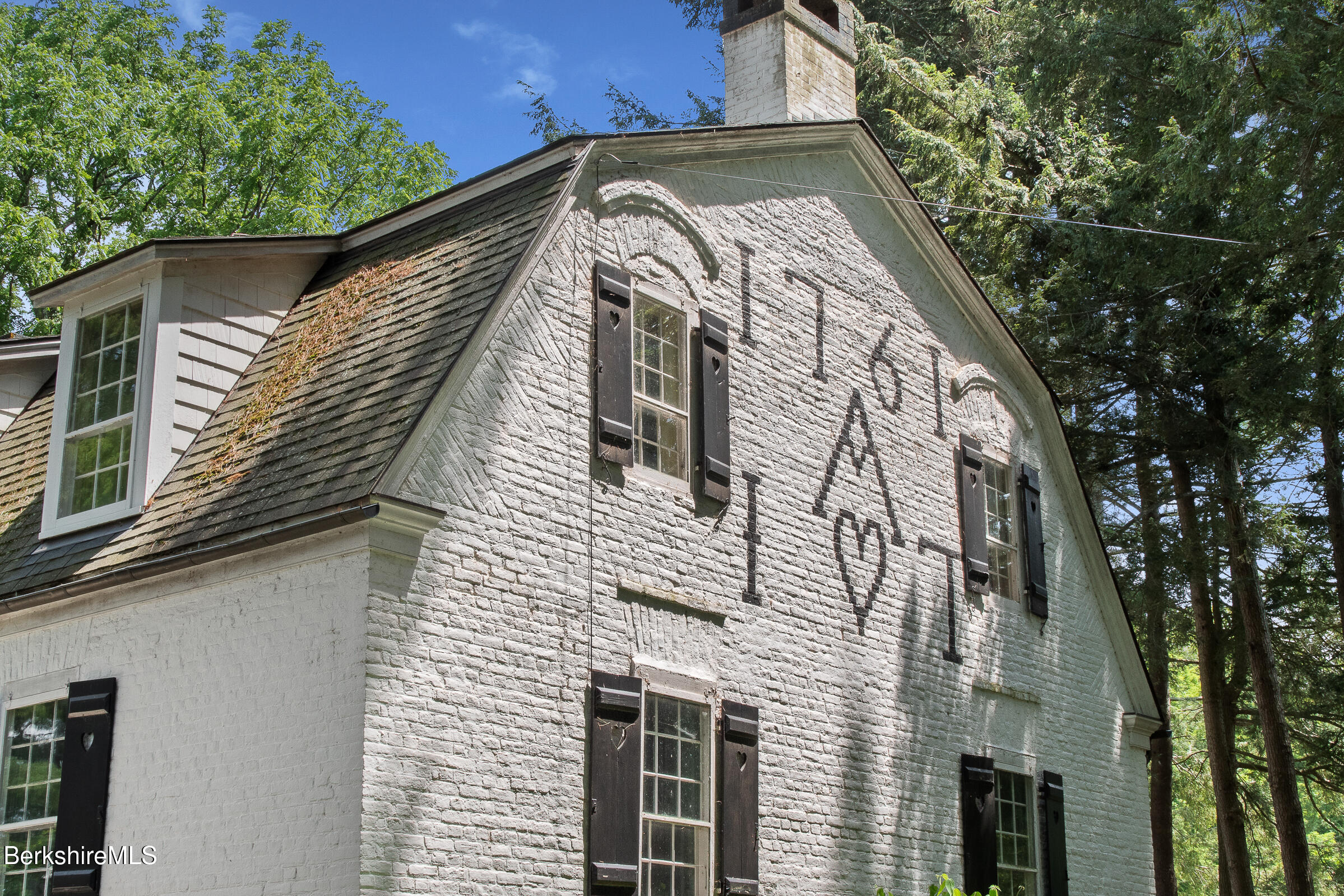 25 Sheffield Road Egremont, MA 01230 - Photo 4 of 71 25 (3)