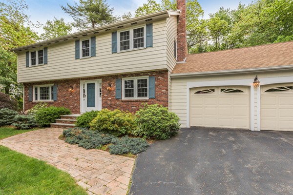 20 Hemlock Road Andover, MA 01810 - Photo 3 of 29 Gallery Image 3