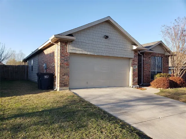$2,200 | 820 Poncho Lane, Fort Worth, TX 76052
