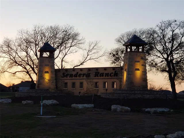 $2,200 | 820 Poncho Lane, Fort Worth, TX 76052