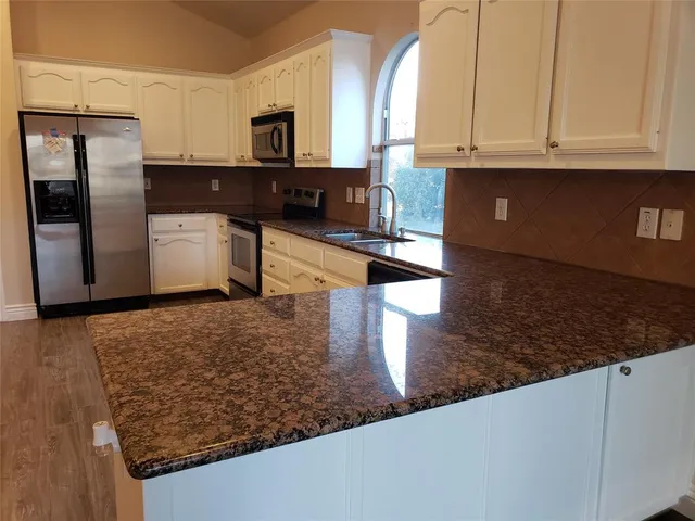 $2,200 | 820 Poncho Lane, Fort Worth, TX 76052