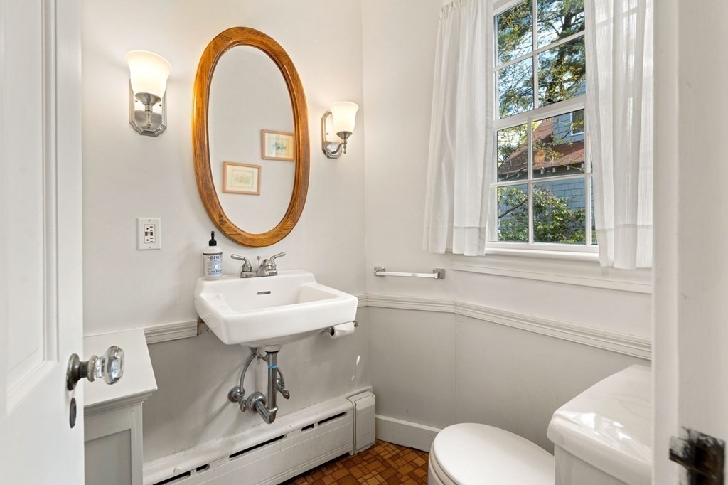 159 Colon Street Beverly, MA 01915 - Photo 17 of 40 Gallery Image 17