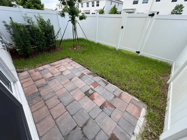 $3,950 | 136 Southwest 170th Avenue, Pembroke Pines, FL 33027