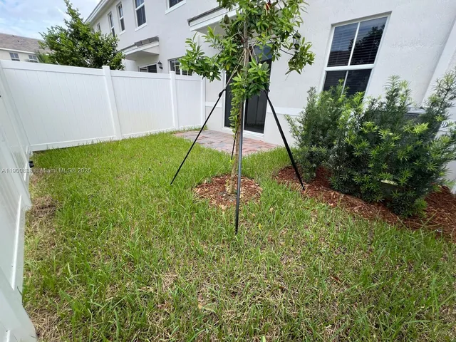 $3,950 | 136 Southwest 170th Avenue, Pembroke Pines, FL 33027
