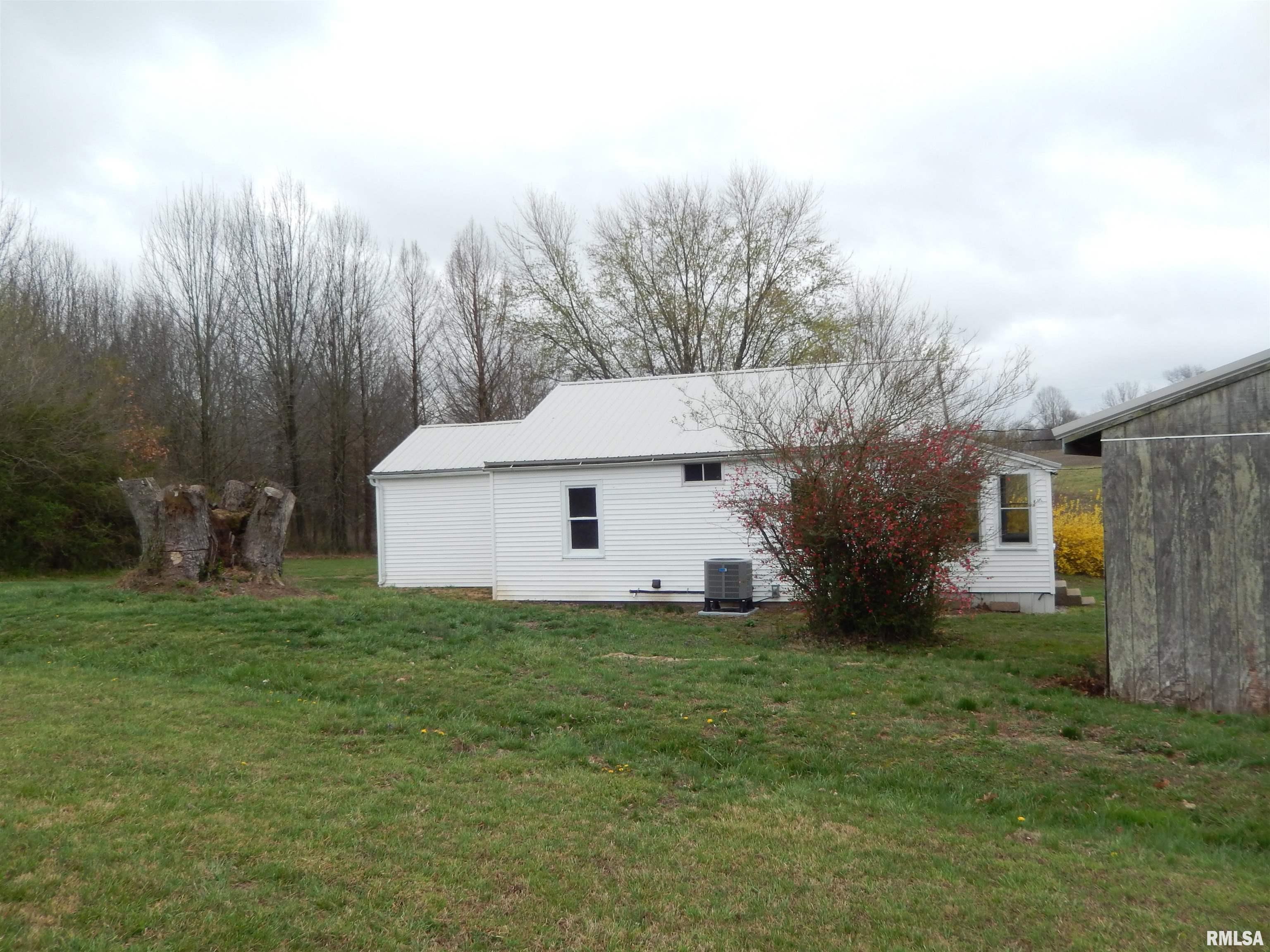 1745 Boyd Road Anna, IL 62906 - Photo 8 of 27 Gallery Image 8