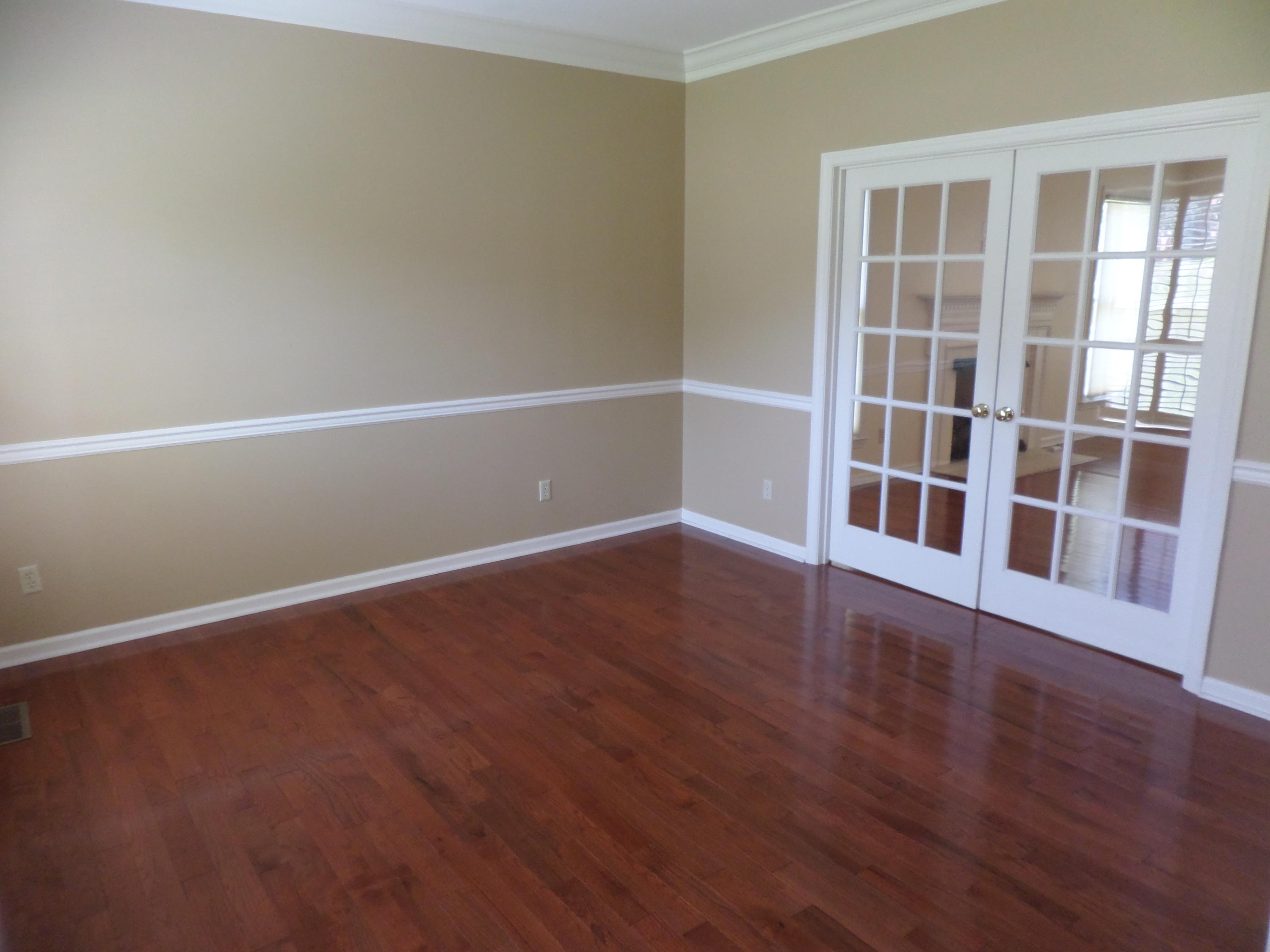 18 Radisson Cove Oak Ridge, TN 37830 - Photo 10 of 40 Living room 2