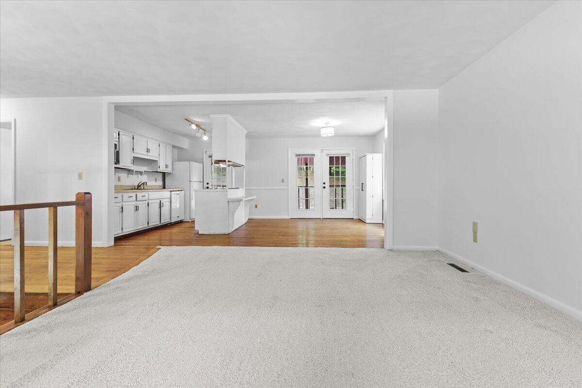 3131 Green Ridge Road Roanoke, VA 24019 - Photo 6 of 41 09-3131 Green Ridge Rd-9