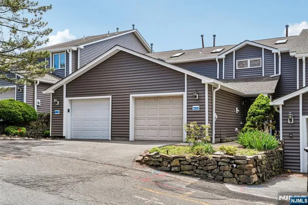 $439,900 | 304 Heights Drive, Unit 3, Haledon, NJ 07508