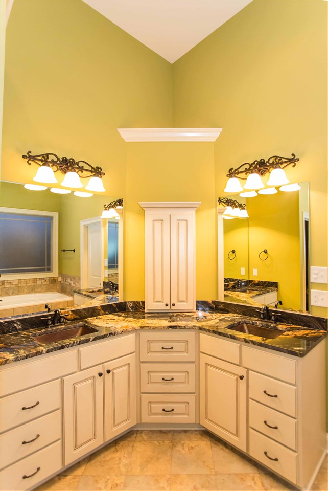 329 South Woodfin Ridge Drive Inman, SC 29349 - Photo 14 of 25
