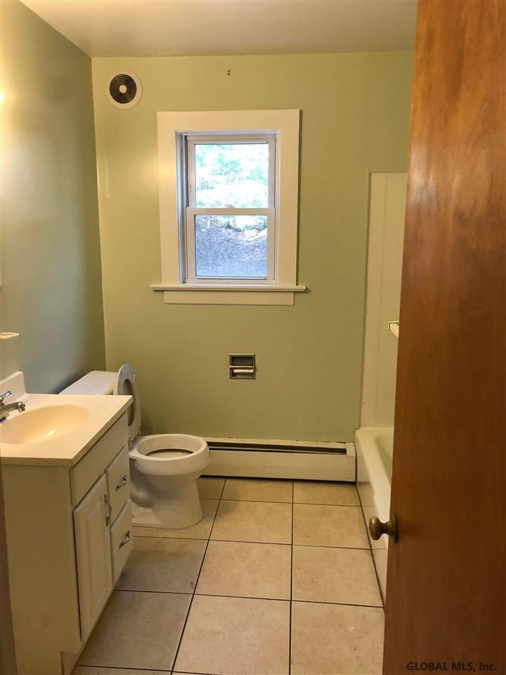 79 Middle Road Lake George, NY 12845 - Photo 4 of 18 Photo 4