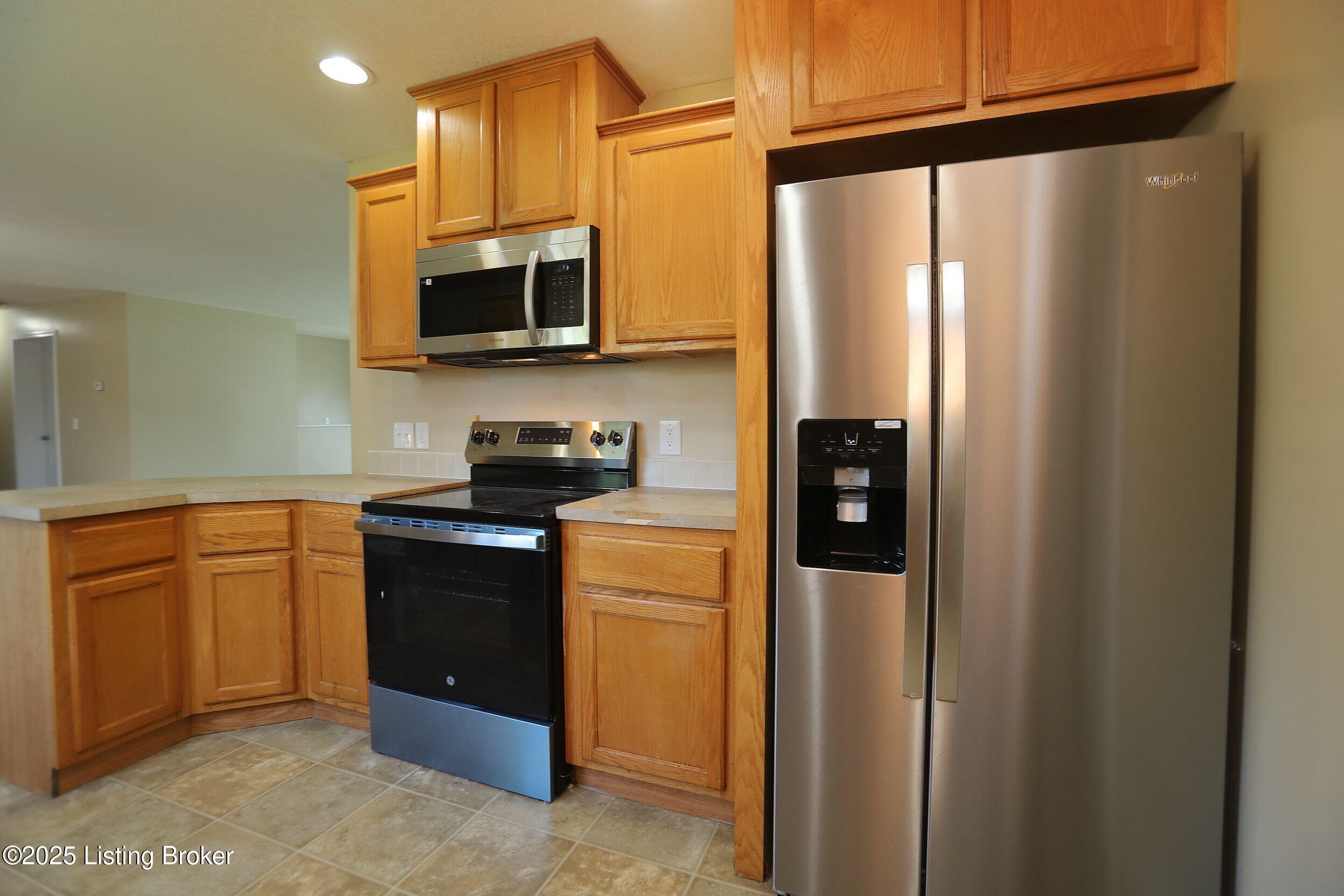 6150 Moorman Road Louisville, KY 40272 - Photo 13 of 35 Kitchen
