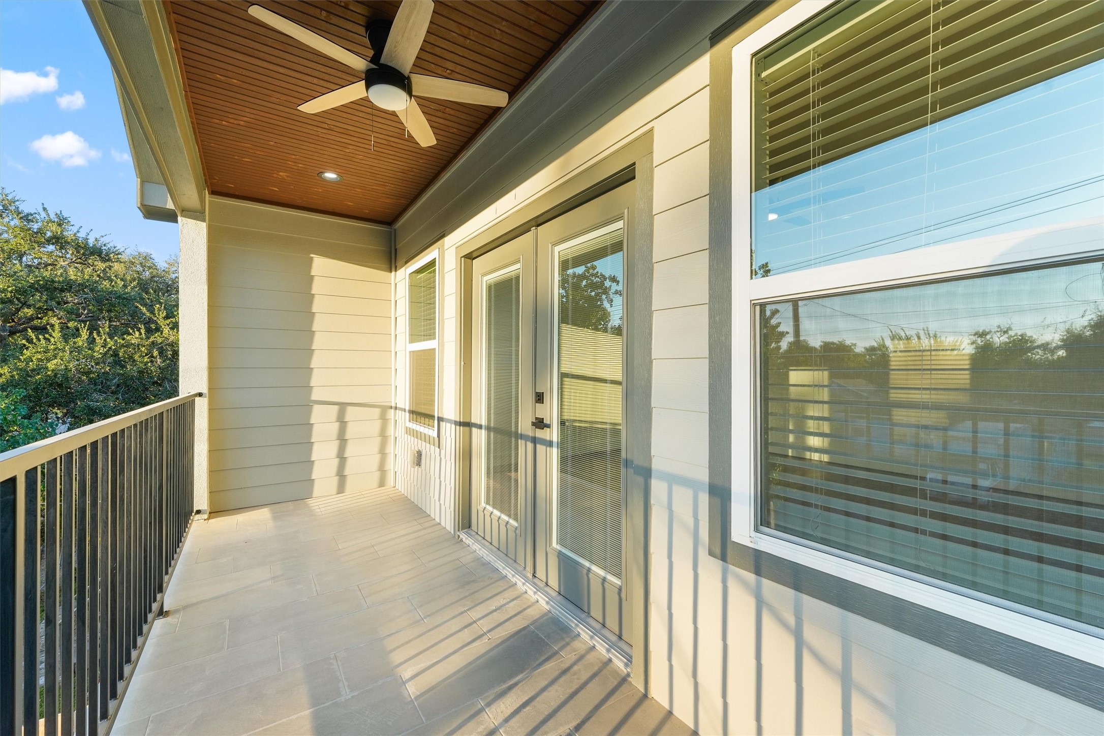 4208 Castor Street, Unit A Houston, TX 77022 - Photo 17 of 23 a view of a porch with a door