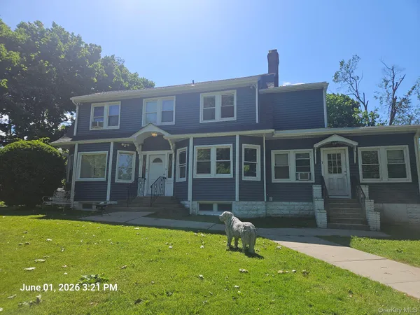 $2,100 | 1 Beech Drive, Unit 5, Ronkonkoma, NY 11779