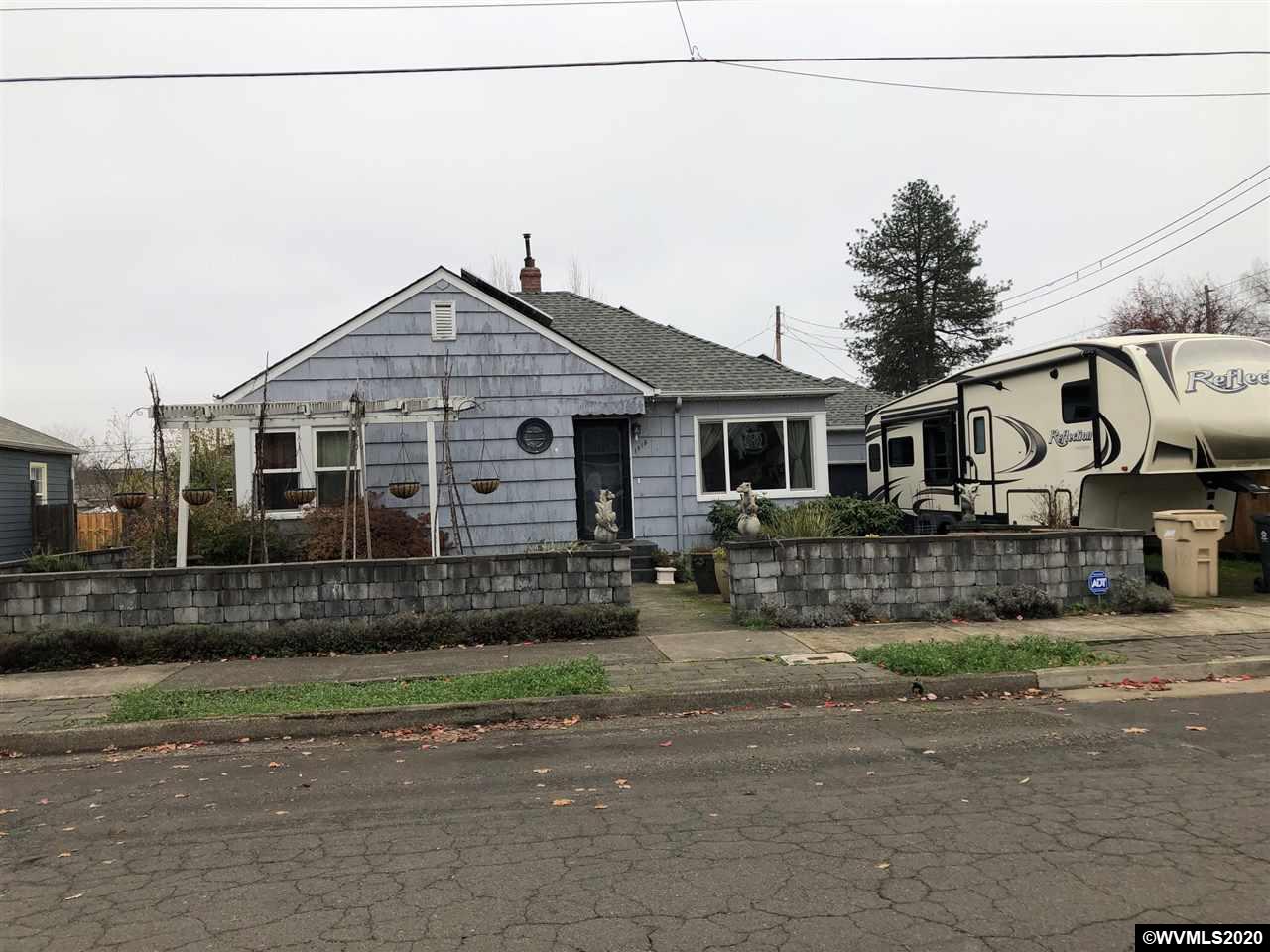 1615 Southwest Liberty Street Albany, OR 97321 - Photo 2 of 26 Gallery Image 2