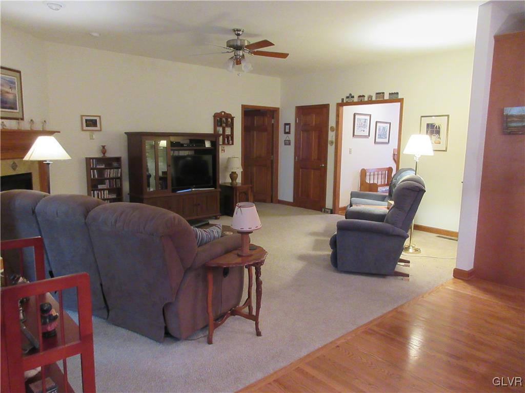 4198 Wellesley Road Bethlehem, PA 18017 - Photo 11 of 48 Gallery Image 11