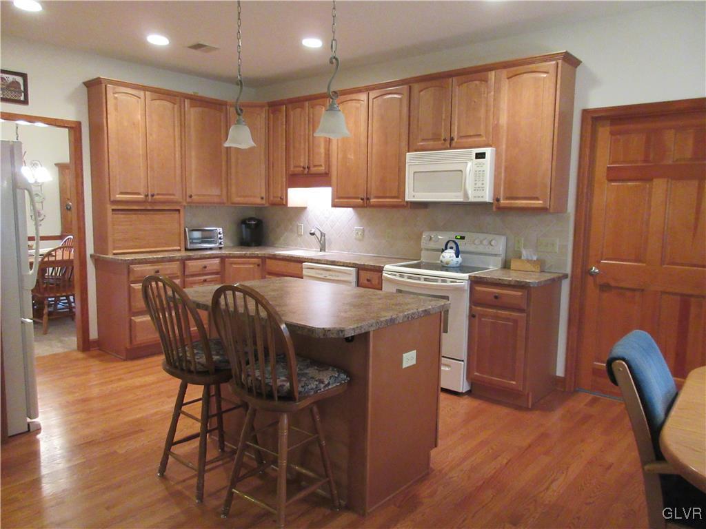 4198 Wellesley Road Bethlehem, PA 18017 - Photo 13 of 48 Hardwood kitchen floors