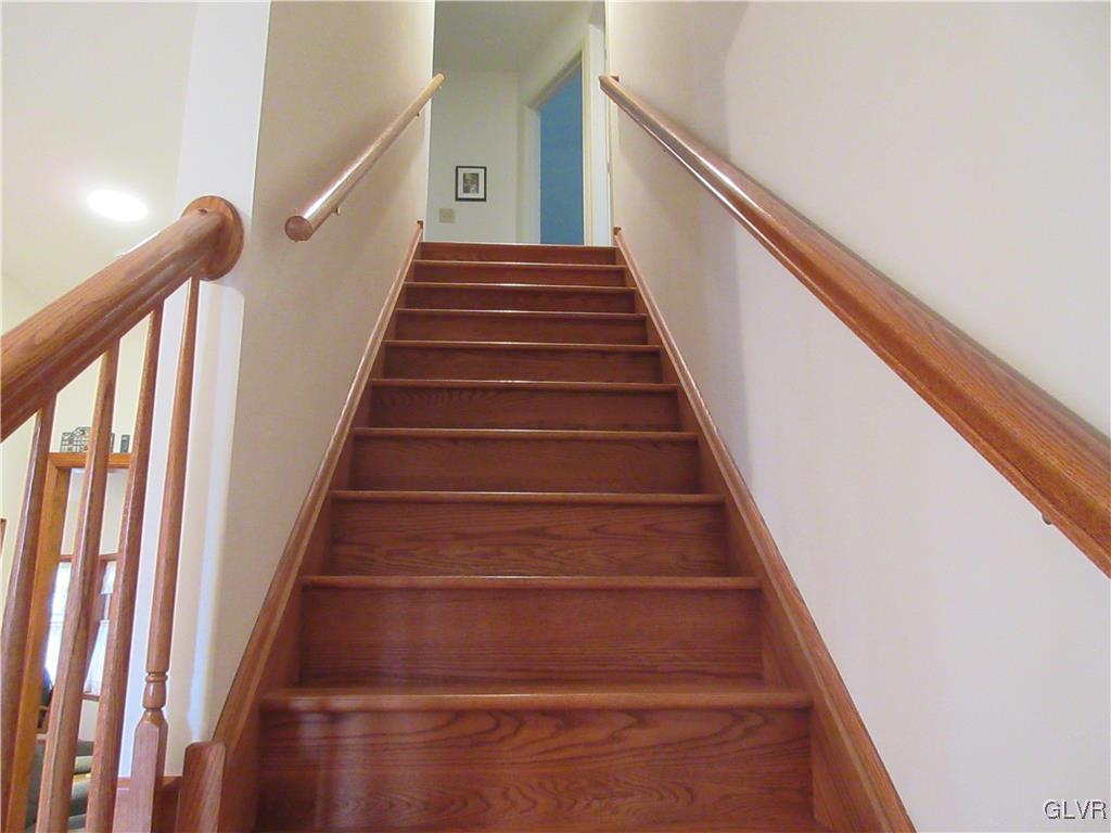 4198 Wellesley Road Bethlehem, PA 18017 - Photo 31 of 48 Second floor stairs