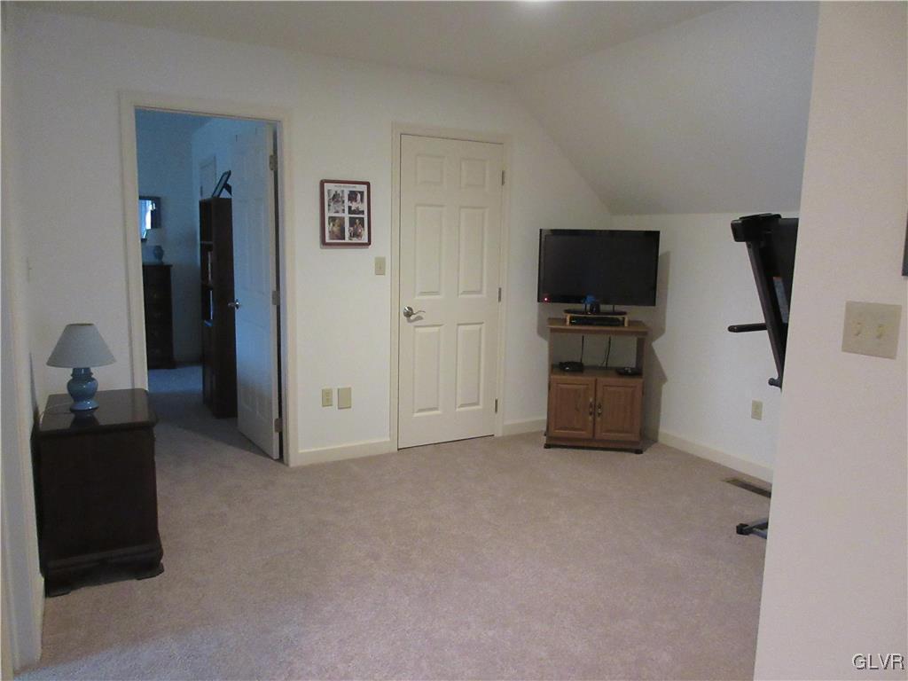 4198 Wellesley Road Bethlehem, PA 18017 - Photo 32 of 48 Loft area