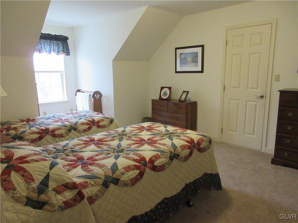 4198 Wellesley Road Bethlehem, PA 18017 - Photo 36 of 48 Gallery Image 36