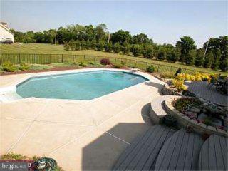 1 Rue Court Millstone Township, NJ 08535 - Photo 2 of 6