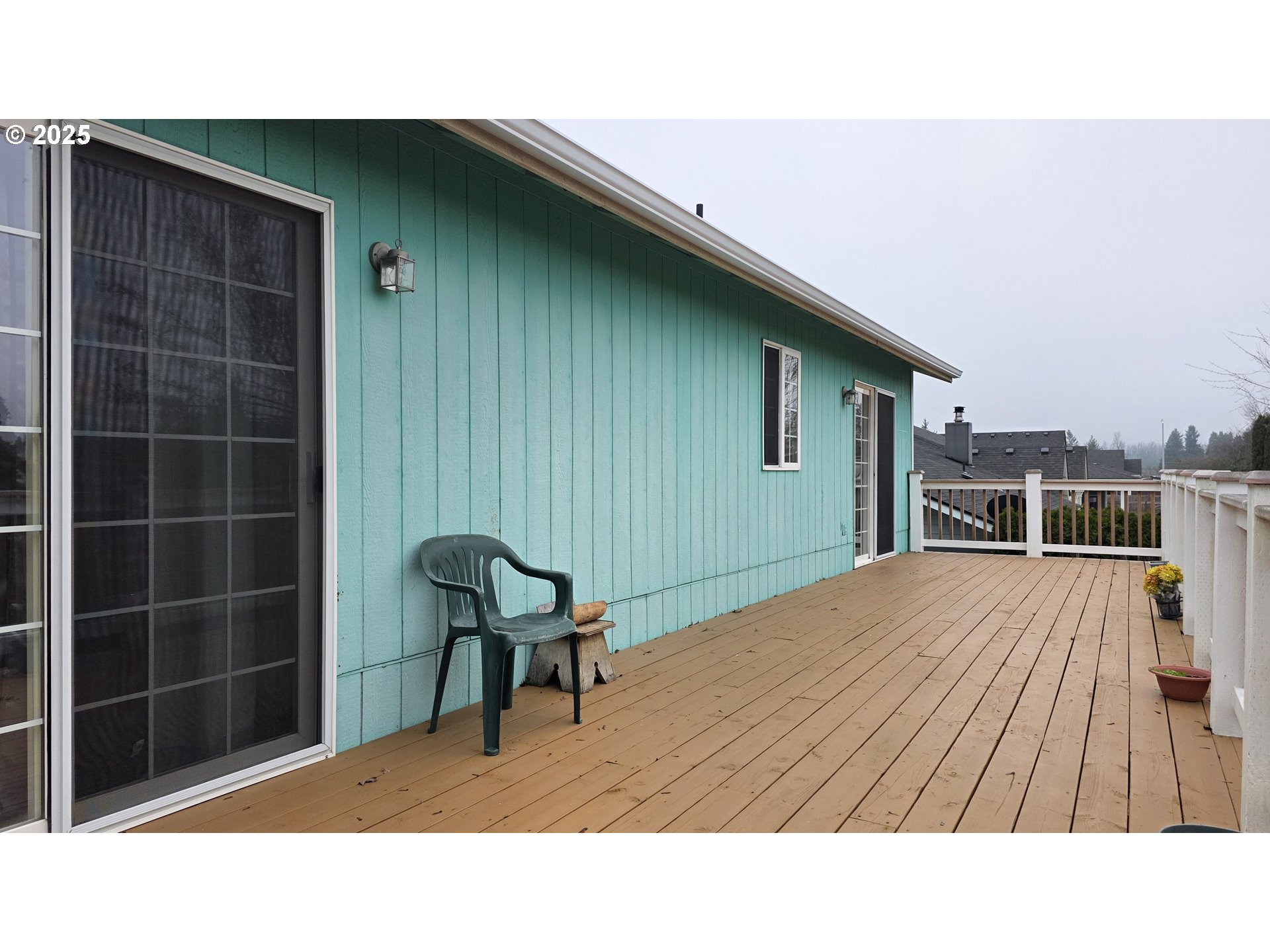 934 South 46th Street Springfield, OR 97478 - Photo 22 of 37 a black and white photo of a house