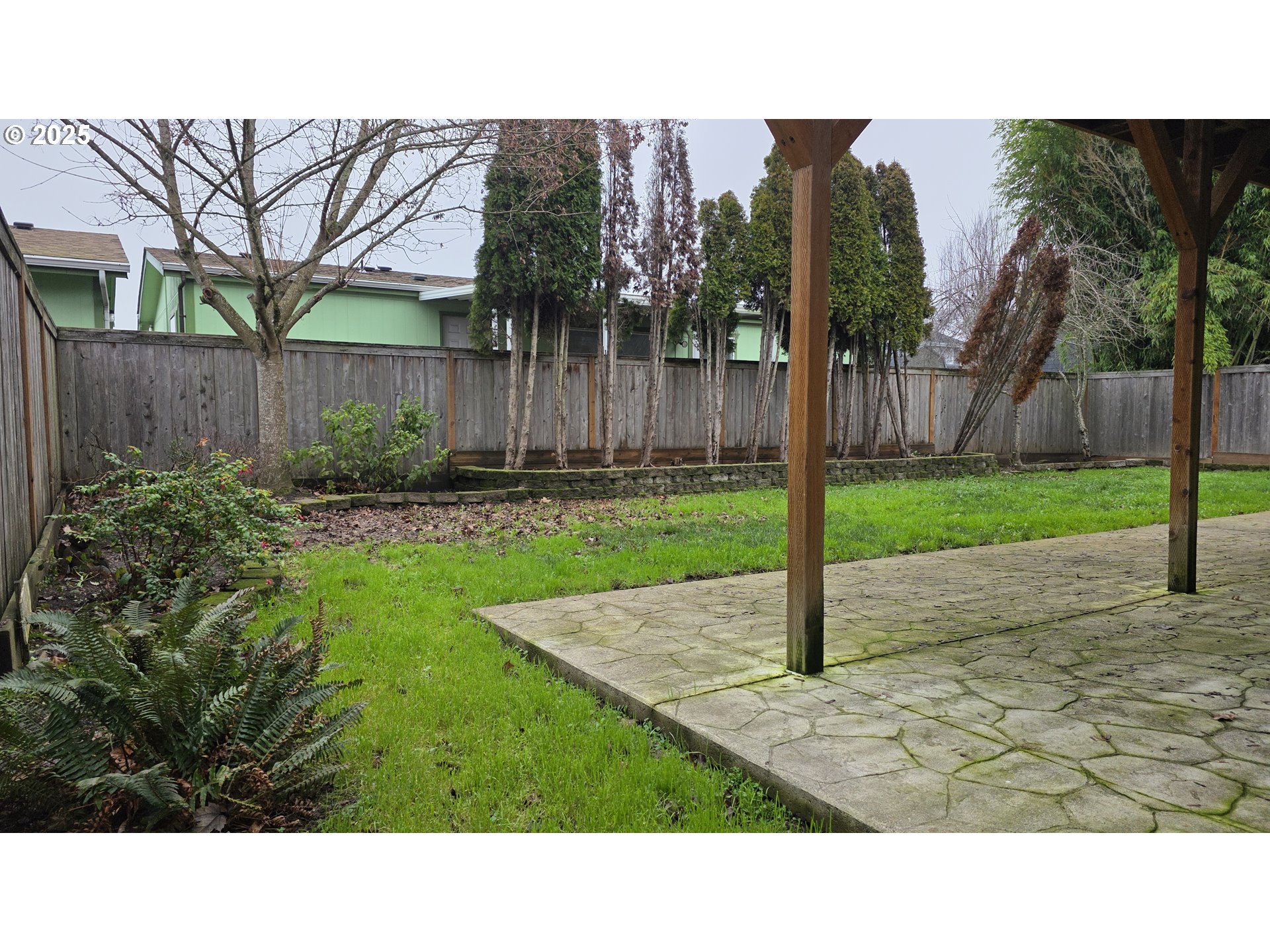 934 South 46th Street Springfield, OR 97478 - Photo 31 of 37 a black and white photo of a house