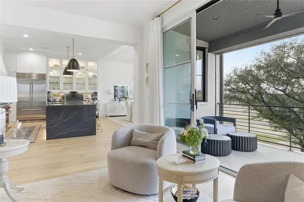 $1,795,000 | 320 O Connor Ridge Boulevard, Unit 22, Irving, TX 75038