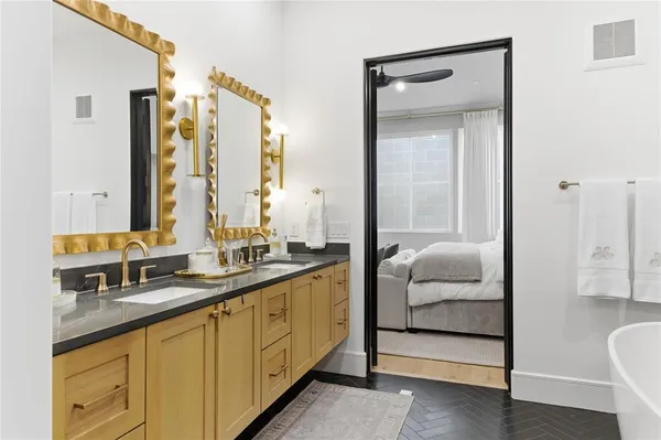 $1,795,000 | 320 O Connor Ridge Boulevard, Unit 22, Irving, TX 75038