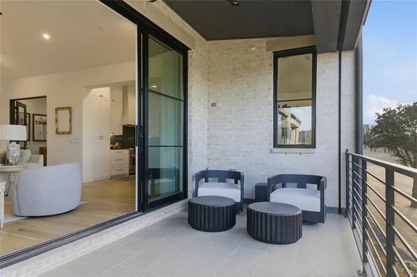 $1,795,000 | 320 O Connor Ridge Boulevard, Unit 22, Irving, TX 75038