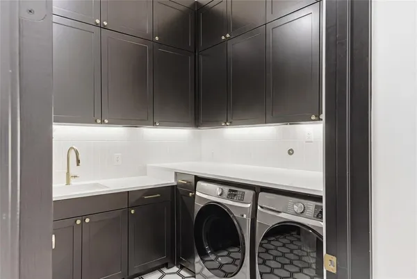 $1,795,000 | 320 O Connor Ridge Boulevard, Unit 22, Irving, TX 75038