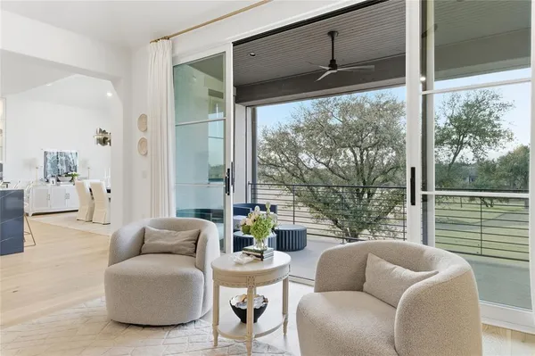 $1,795,000 | 320 O Connor Ridge Boulevard, Unit 22, Irving, TX 75038