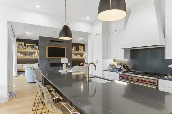 $1,795,000 | 320 O Connor Ridge Boulevard, Unit 22, Irving, TX 75038