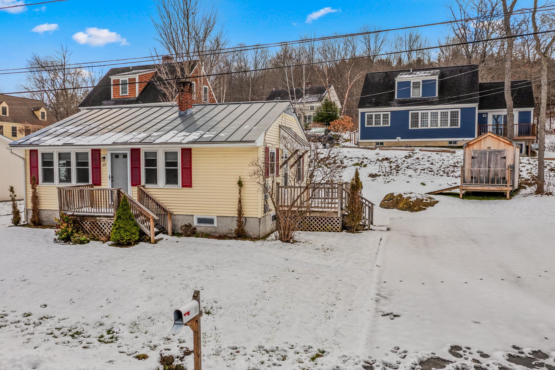 37 Atwood Avenue Woodstock, VT 05091 - Photo 2 of 40