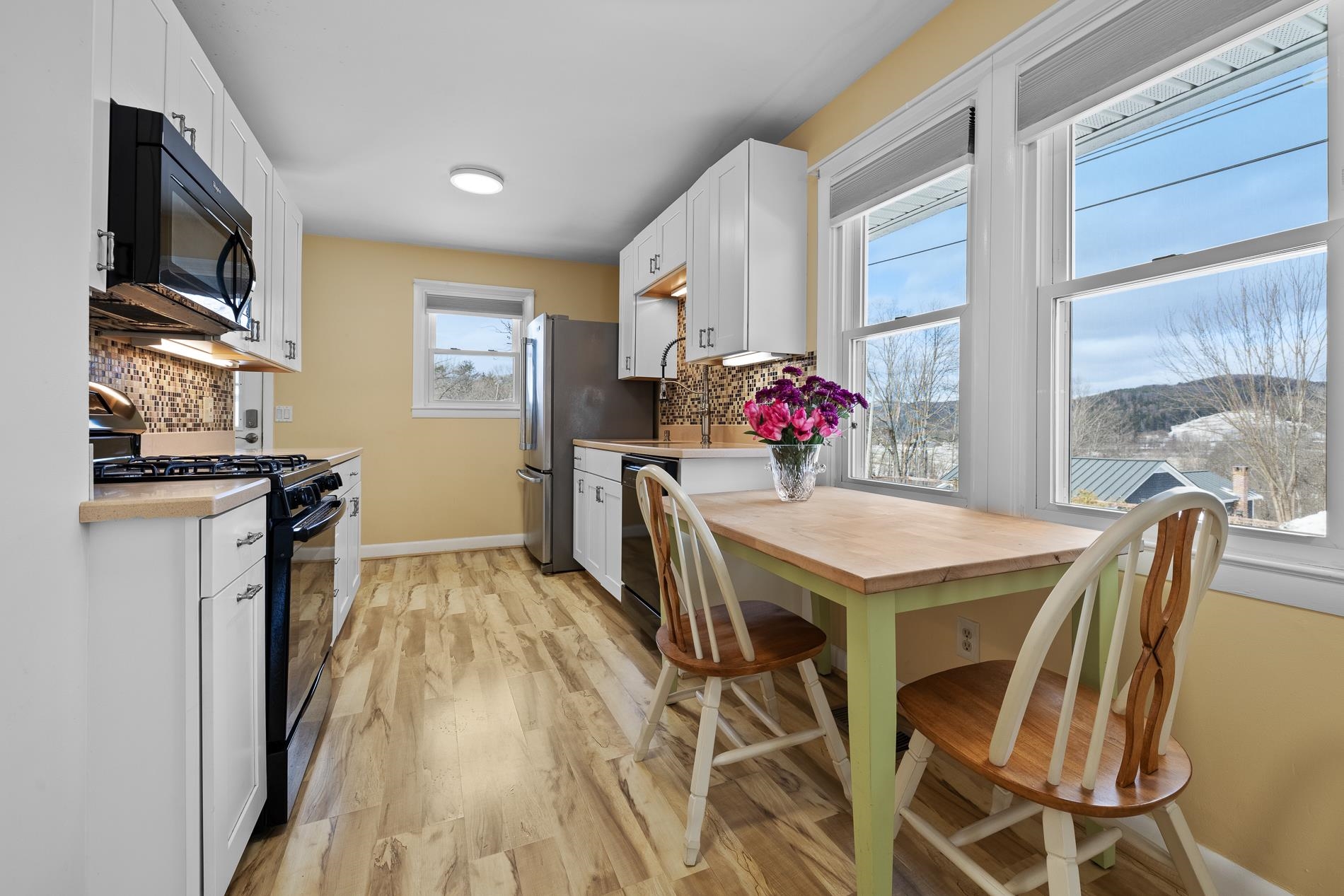 37 Atwood Avenue Woodstock, VT 05091 - Photo 9 of 40