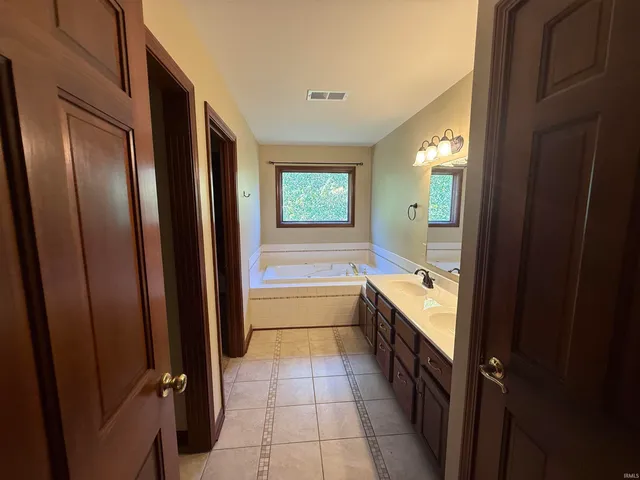 $2,250 | 425 Key W Drive, Evansville, IN 47712