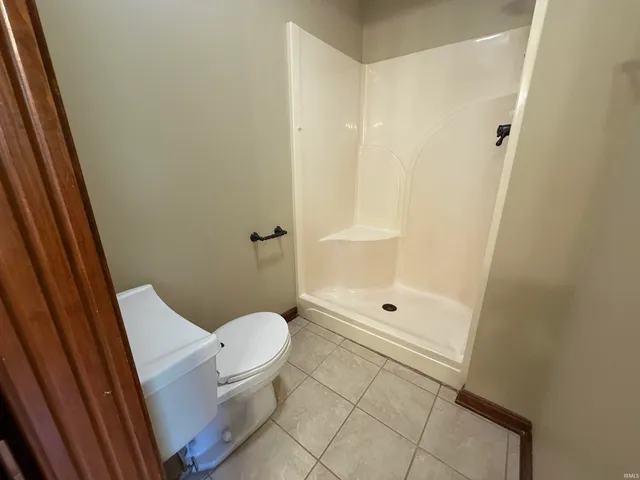 $2,250 | 425 Key W Drive, Evansville, IN 47712