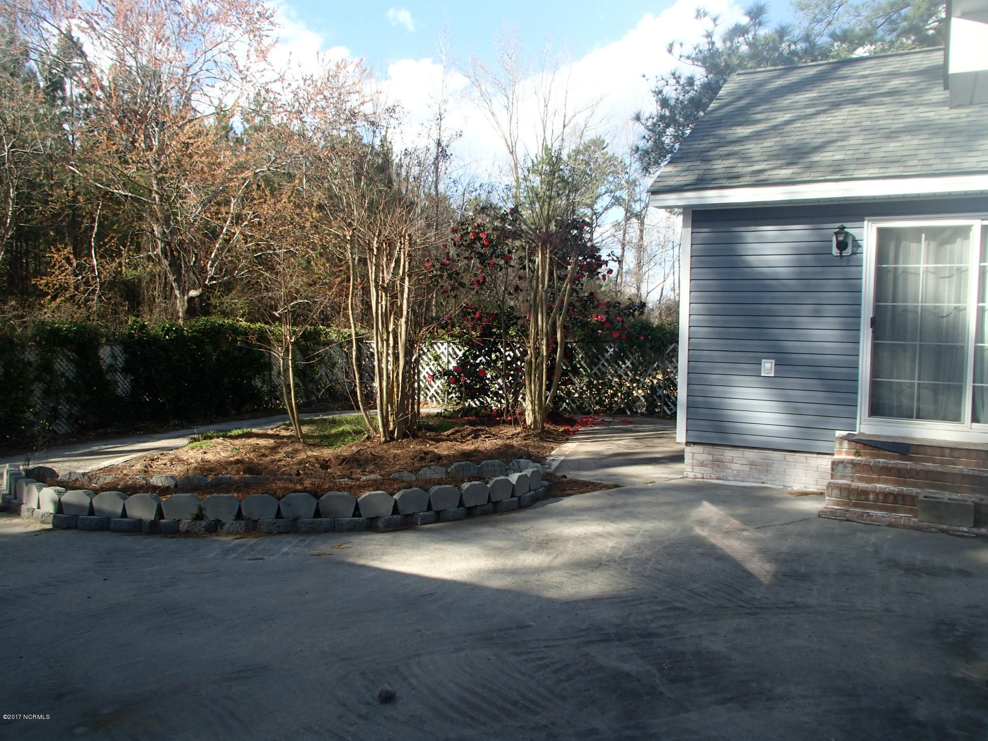 6114 County Home Road Winterville, NC 28590 - Photo 31 of 33 courtyard
