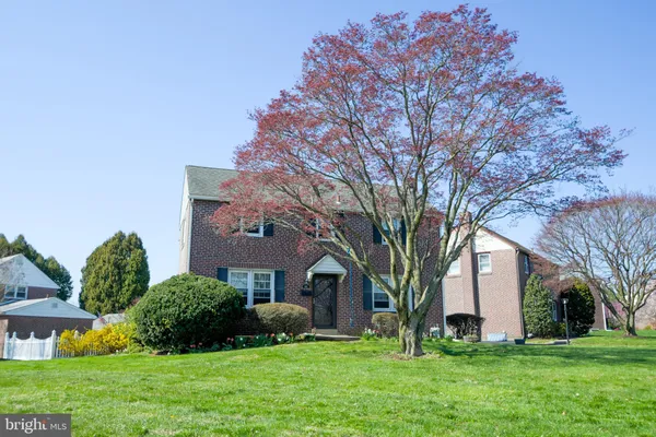 $379,999 | 616 Wayne Avenue, Springfield, PA 19064
