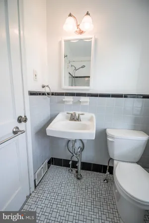 $379,999 | 616 Wayne Avenue, Springfield, PA 19064