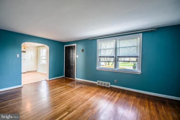 $379,999 | 616 Wayne Avenue, Springfield, PA 19064