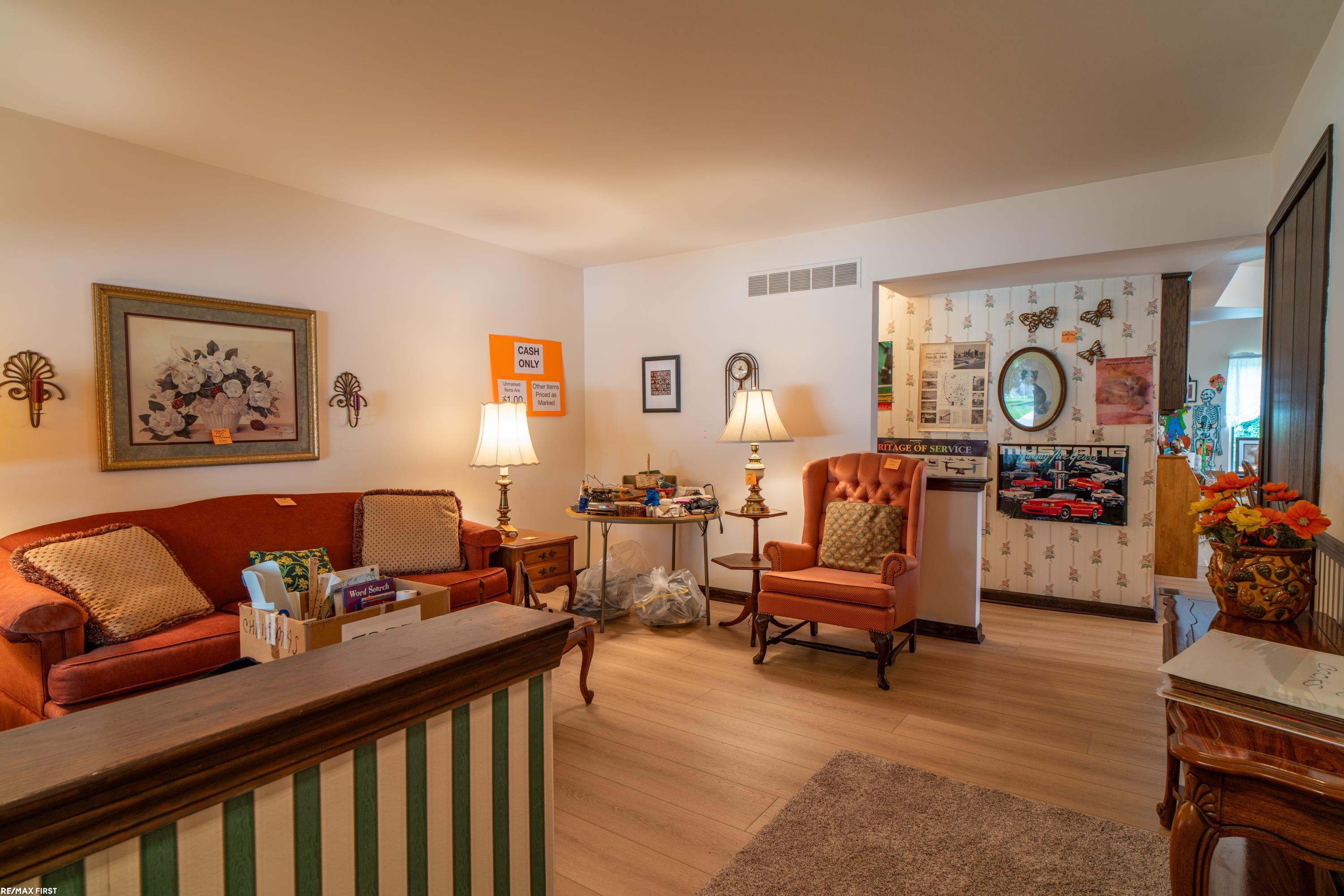 47798 Chrys Road Macomb, MI 48044 - Photo 14 of 41 50178056-51409e4f-f102-4eb0-84c1-27a018f19da5.JPG