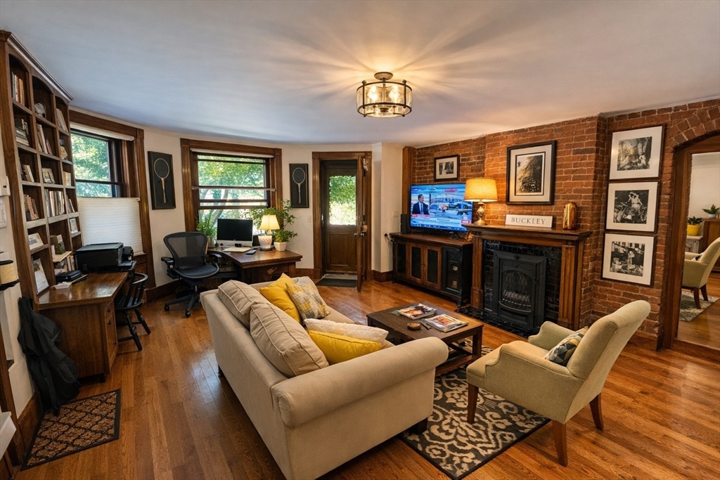 178 Commonwealth Avenue, Unit 2 Boston, MA 02116 - Photo 1 of 15