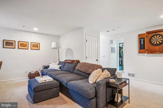 $3,100 | 613 Puritan Court, Annapolis, MD 21401