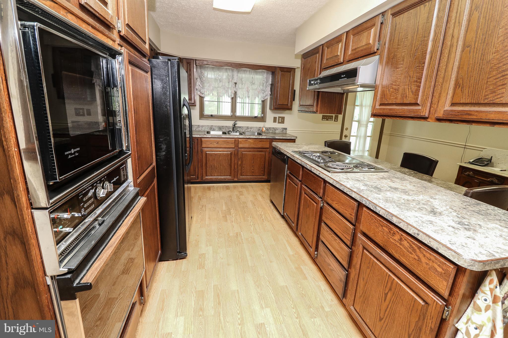 8819 Woodward Road Marshall, VA 20115 - Photo 8 of 30 Kitchen